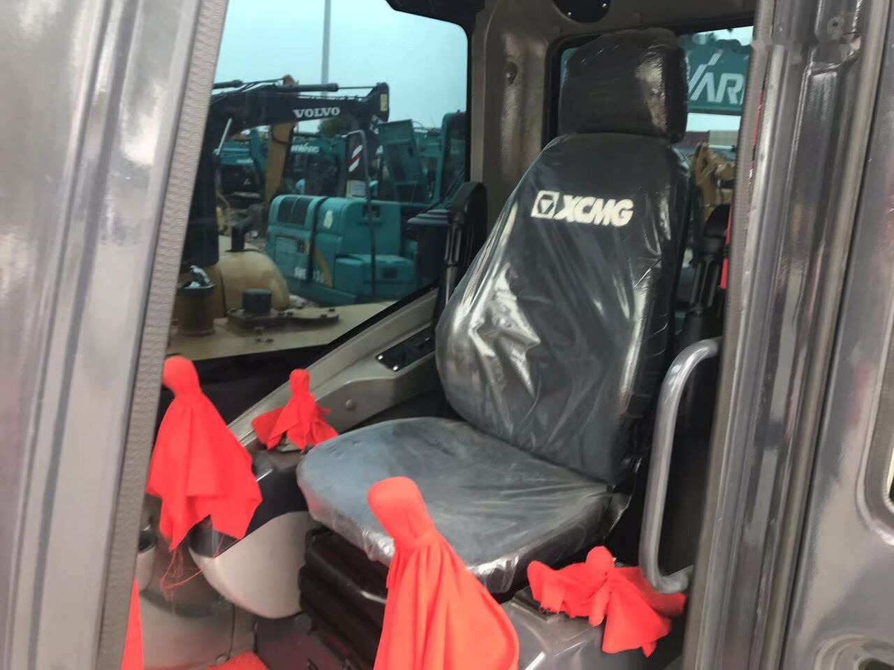 XCMG XE60DA - Мини-экскаватор: фото 3 XCMG XE60DA - Мини-экскаватор: фото 3