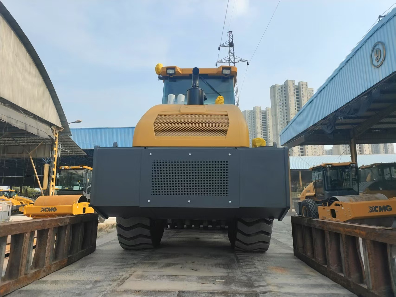XCMG XS203J - Дорожный каток: фото 3 XCMG XS203J - Дорожный каток: фото 3