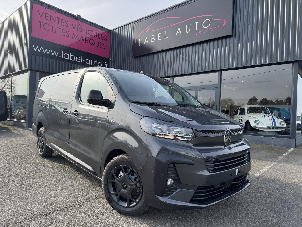 CITROEN Jumpy M 2.0 BlueHDi - 145 S&S - BV EAT8 III FOURGON . PHASE 2 - Цельнометаллический фургон: фото 1 CITROEN Jumpy M 2.0 BlueHDi - 145 S&S - BV EAT8 III FOURGON . PHASE 2 - Цельнометаллический фургон: фото 1