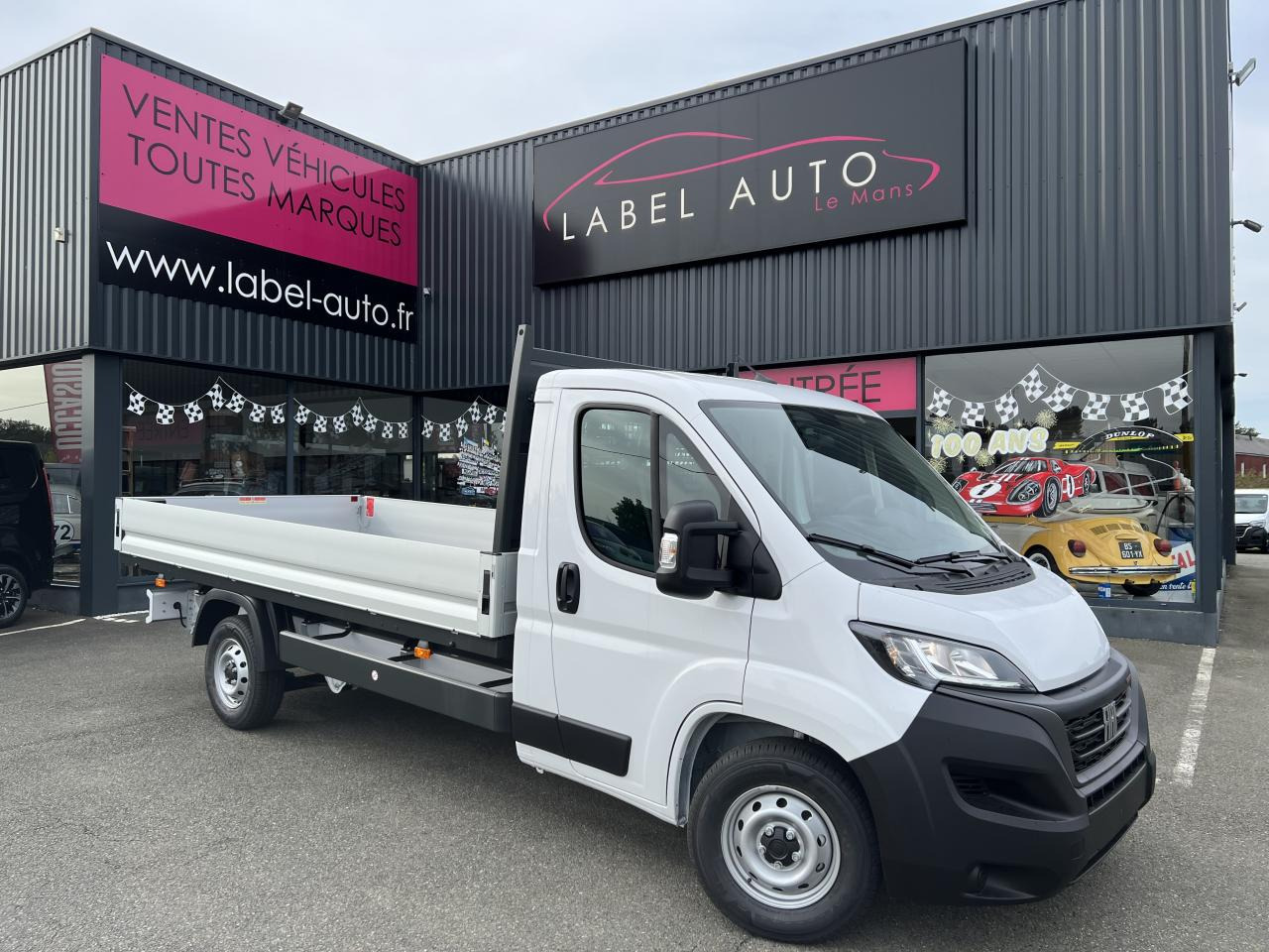 FIAT DUCATO 3T5 PLATEAU 4M20 2.3 MJT 140CH - Малотоннажный бортовой грузовик: фото 4 FIAT DUCATO 3T5 PLATEAU 4M20 2.3 MJT 140CH - Малотоннажный бортовой грузовик: фото 4