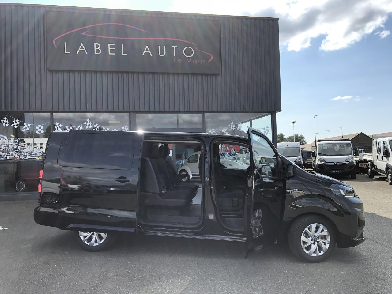 FIAT SCUDO XL 2.0 HDI 180CH EAT-8 CABINE APPROFONDIE 5 PLACES - Грузопассажирский фургон: фото 1 FIAT SCUDO XL 2.0 HDI 180CH EAT-8 CABINE APPROFONDIE 5 PLACES - Грузопассажирский фургон: фото 1