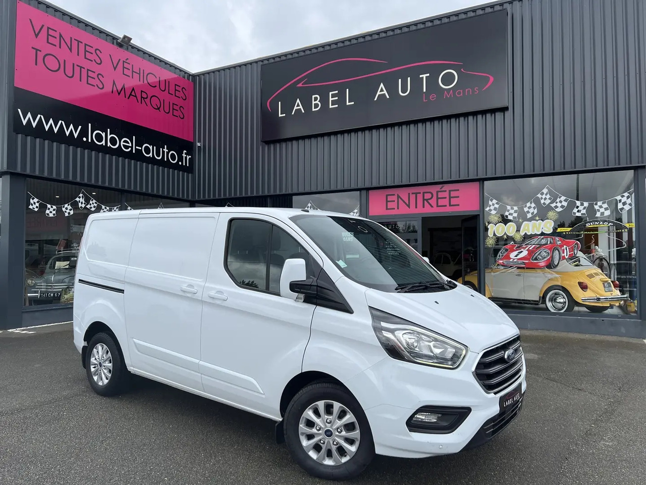 Ford Transit Custom 300 L1H1 2.0 ECOBLUE 130 S&S LIMITED BVA6 - Цельнометаллический фургон: фото 1 Ford Transit Custom 300 L1H1 2.0 ECOBLUE 130 S&S LIMITED BVA6 - Цельнометаллический фургон: фото 1