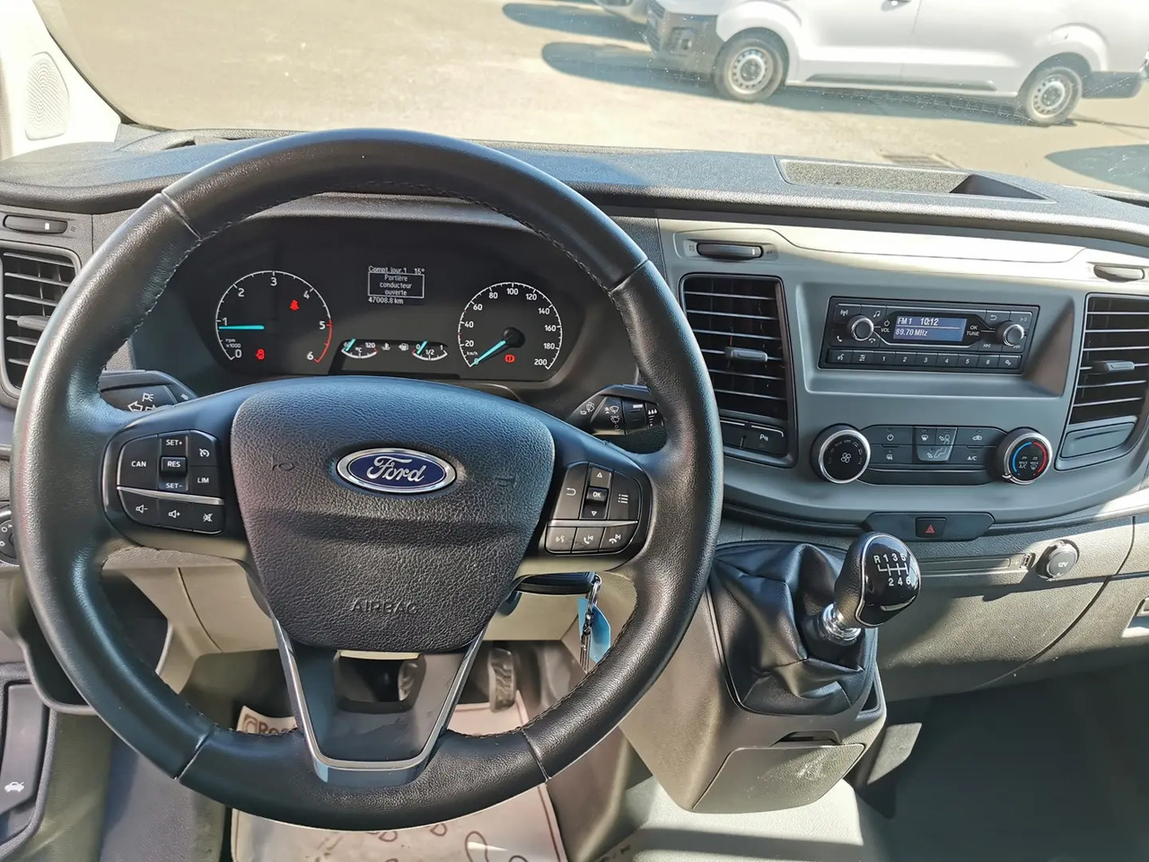Ford Transit Custom 340 L2H1 2.0 ECOBLUE 130 AMBIENTE 7CV - Цельнометаллический фургон: фото 3 Ford Transit Custom 340 L2H1 2.0 ECOBLUE 130 AMBIENTE 7CV - Цельнометаллический фургон: фото 3