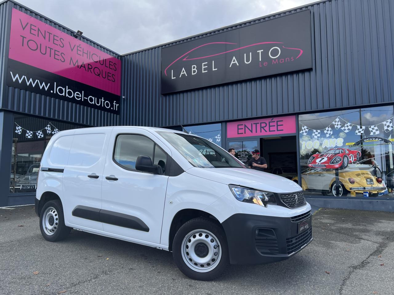 PEUGEOT PARTNER M 650KG 1.5 HDI 100CH ASPHALT 3 PLACES - Цельнометаллический фургон: фото 1 PEUGEOT PARTNER M 650KG 1.5 HDI 100CH ASPHALT 3 PLACES - Цельнометаллический фургон: фото 1