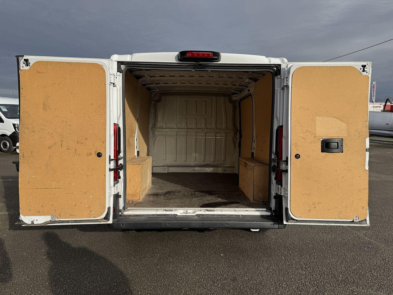 Peugeot Boxer 330 L1H1 2.2 BLUEHDI S&S 140CH ASPHALT - Легковой фургон: фото 2 Peugeot Boxer 330 L1H1 2.2 BLUEHDI S&S 140CH ASPHALT - Легковой фургон: фото 2