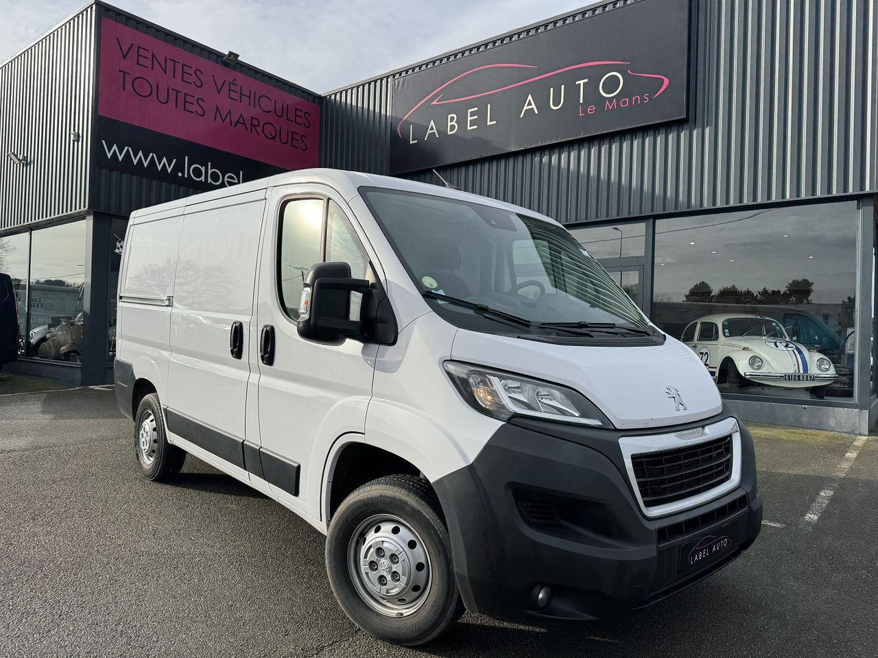 Peugeot Boxer 330 L1H1 2.2 BLUEHDI S&S 140CH ASPHALT - Легковой фургон: фото 1 Peugeot Boxer 330 L1H1 2.2 BLUEHDI S&S 140CH ASPHALT - Легковой фургон: фото 1