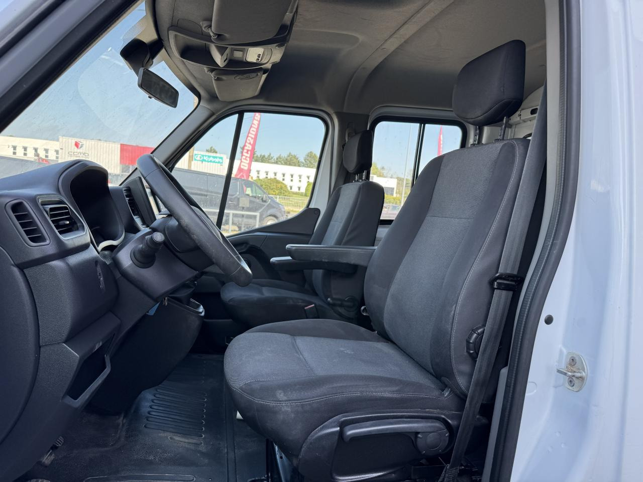 RENAULT MASTER 3T5 BENNE + COFFRE RJ DOUBLE CABINE 6 PL 2.3 DCI 130 CH CONFORT - Малотоннажный самосвал: фото 4 RENAULT MASTER 3T5 BENNE + COFFRE RJ DOUBLE CABINE 6 PL 2.3 DCI 130 CH CONFORT - Малотоннажный самосвал: фото 4