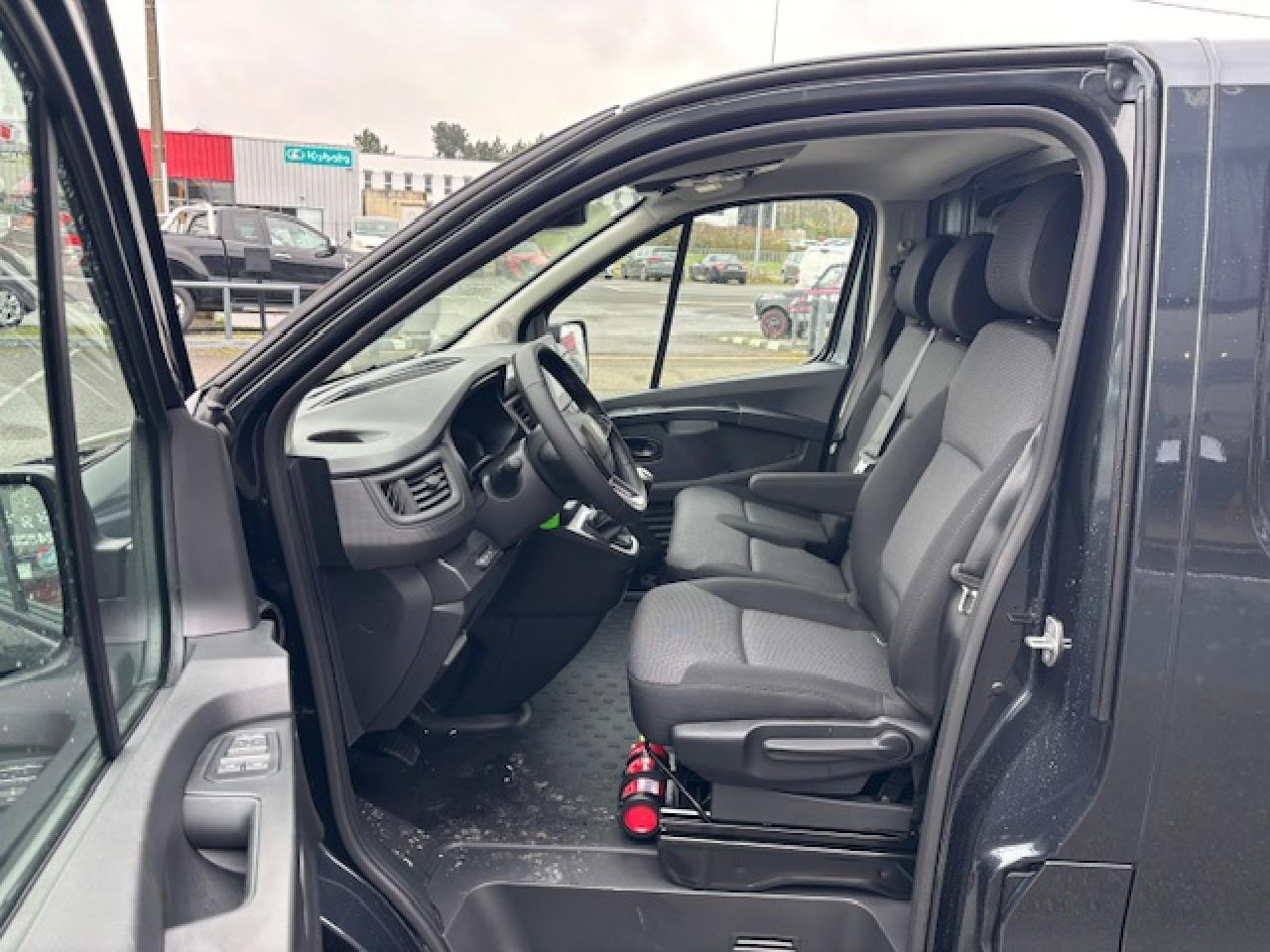 RENAULT Trafic L2H1 3000 Kg 2.0 Blue dCi - 150 2024 III FOURGON Fourgon Advance L2H1 PHASE 3 - Цельнометаллический фургон: фото 5 RENAULT Trafic L2H1 3000 Kg 2.0 Blue dCi - 150 2024 III FOURGON Fourgon Advance L2H1 PHASE 3 - Цельнометаллический фургон: фото 5