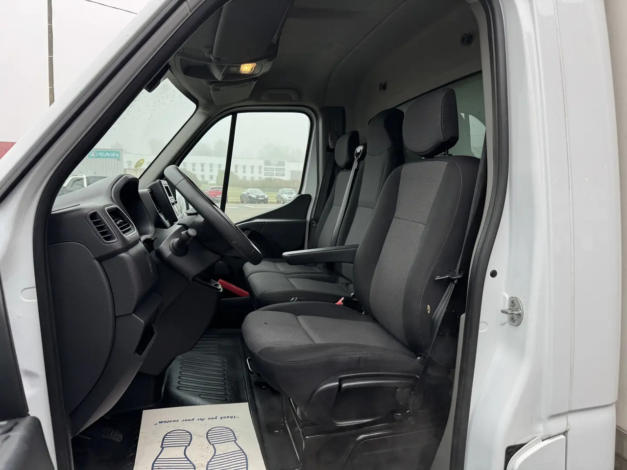 Renault MASTER III GRD VOL R3500RJ L4 2.3 DCI 145CH ENERGY 20M3 CONFORT EUROVI - Легковой автомобиль: фото 5 Renault MASTER III GRD VOL R3500RJ L4 2.3 DCI 145CH ENERGY 20M3 CONFORT EUROVI - Легковой автомобиль: фото 5