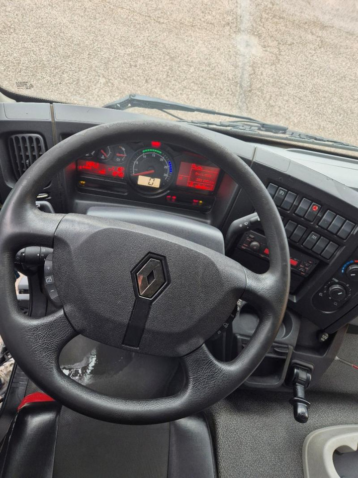 Renault D 7.5 LOW P4X2 210E6 Fourgon Polyfond avec hayon rabattable - Грузовик с закрытым кузовом: фото 5 Renault D 7.5 LOW P4X2 210E6 Fourgon Polyfond avec hayon rabattable - Грузовик с закрытым кузовом: фото 5