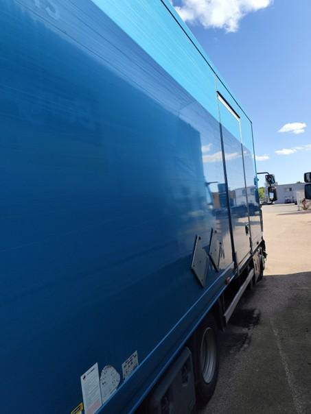 Renault D 7.5 LOW P4x2 210E6 Fourgon Polyfond avec hayon Repliable - Грузовик с закрытым кузовом: фото 5 Renault D 7.5 LOW P4x2 210E6 Fourgon Polyfond avec hayon Repliable - Грузовик с закрытым кузовом: фото 5