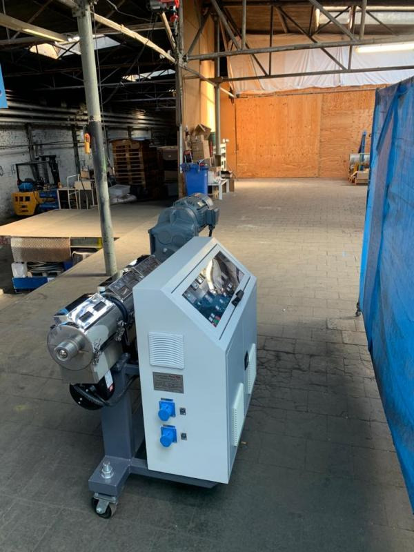 Einschnecken-Extruder PLAST-TEK A-35/30D - Станок: фото 3 Einschnecken-Extruder PLAST-TEK A-35/30D - Станок: фото 3