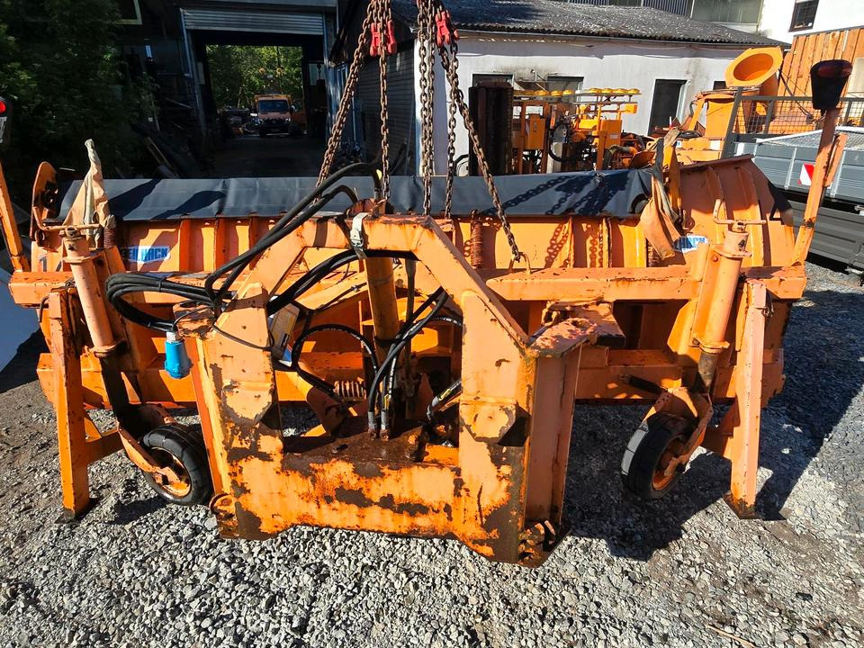 BeilhacK PV 30-4 Schneepflug Schneeschild Schneeschieber Winterdienst Schmidt für Unimog LKW U400 500 405 430 530 - Отвал для снега: фото 3 BeilhacK PV 30-4 Schneepflug Schneeschild Schneeschieber Winterdienst Schmidt für Unimog LKW U400 500 405 430 530 - Отвал для снега: фото 3