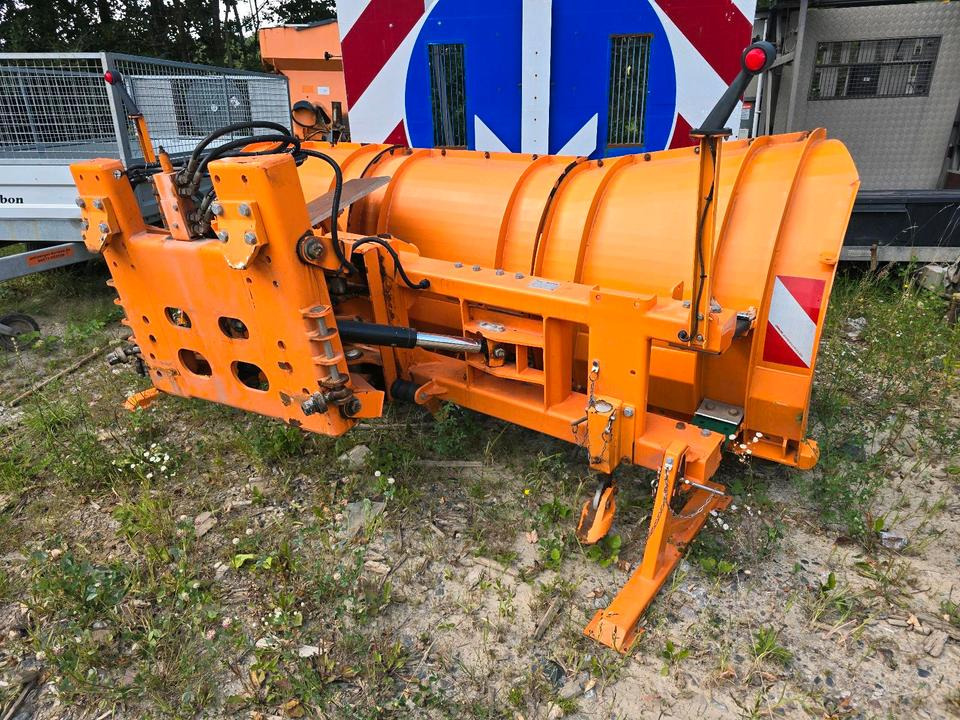 Bucher Schneepflug Ramox 300 NGR Schneeschieber Schneeschild Winterdienst Räumschild passend für Unimog 405/10 405/12 UGE UGN U300 U 300 400 500 - Отвал для снега: фото 4 Bucher Schneepflug Ramox 300 NGR Schneeschieber Schneeschild Winterdienst Räumschild passend für Unimog 405/10 405/12 UGE UGN U300 U 300 400 500 - Отвал для снега: фото 4