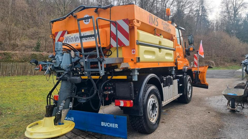 Zu vermieten Unimog 405 U527 Winterdienst Schmidt Salzstreuer 423 429 430 Mercedes Benz 318 527 Vermietung - Снегоуборочная машина: фото 4 Zu vermieten Unimog 405 U527 Winterdienst Schmidt Salzstreuer 423 429 430 Mercedes Benz 318 527 Vermietung - Снегоуборочная машина: фото 4