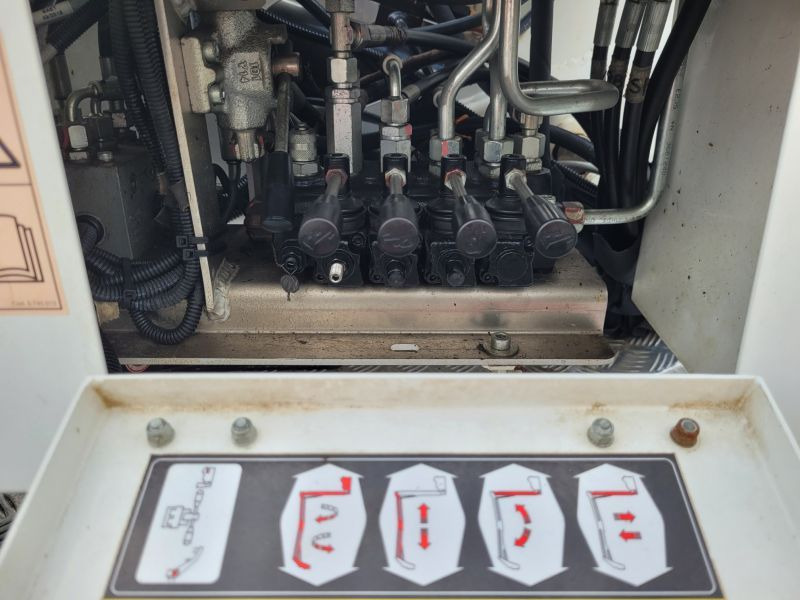 Nissan Cabstar NT400 podnośnik koszowy 20 m Oil&Steel Snake 2010 Plus - Грузовик с подъемником: фото 5 Nissan Cabstar NT400 podnośnik koszowy 20 m Oil&Steel Snake 2010 Plus - Грузовик с подъемником: фото 5