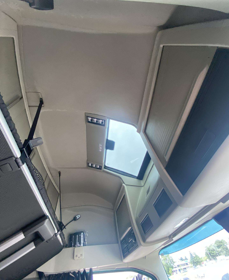 Тягач Volvo FH460: фото 13