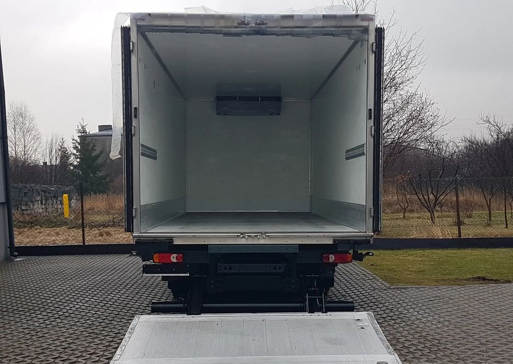 DAF LF 45.180 WINDA CHŁODNIA 15EP 6,20x2,45x2,19 KLIMA - Рефрижератор: фото 5 DAF LF 45.180 WINDA CHŁODNIA 15EP 6,20x2,45x2,19 KLIMA - Рефрижератор: фото 5