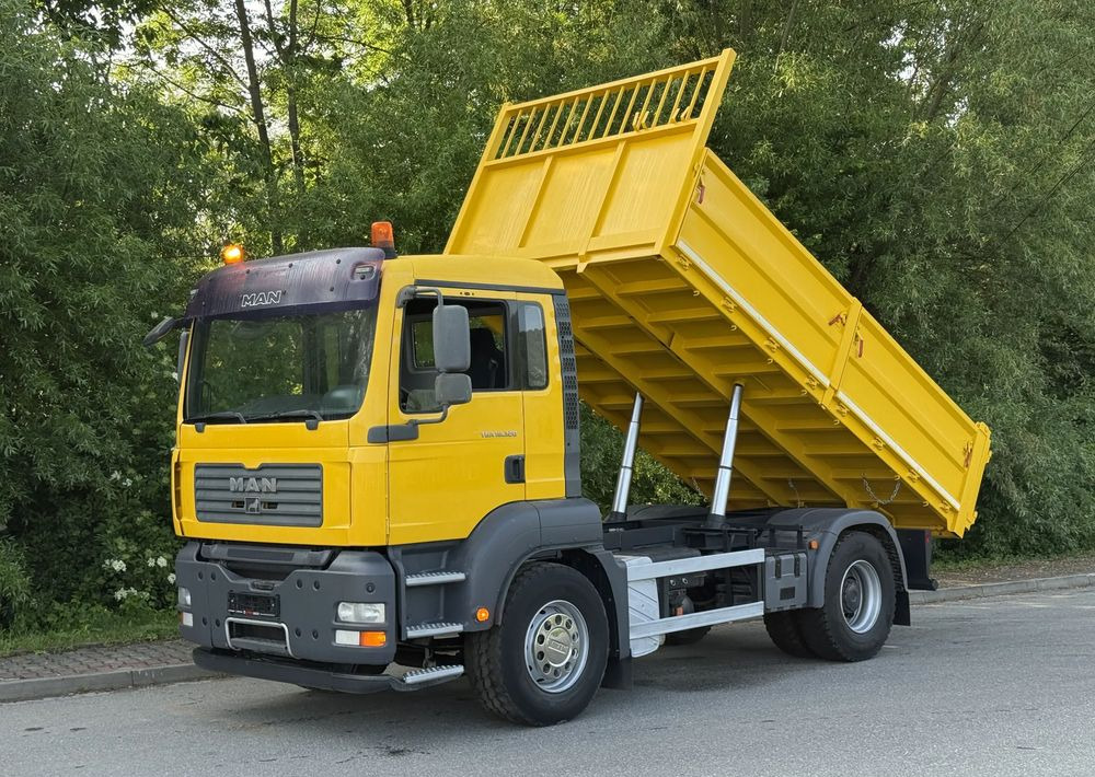 MAN * MAN TGA 18-320 * Kiper Wywrotka * 4x2 * Kran * Sprowadzony* Bardzo Dobry Stan - Самосвал: фото 1 MAN * MAN TGA 18-320 * Kiper Wywrotka * 4x2 * Kran * Sprowadzony* Bardzo Dobry Stan - Самосвал: фото 1