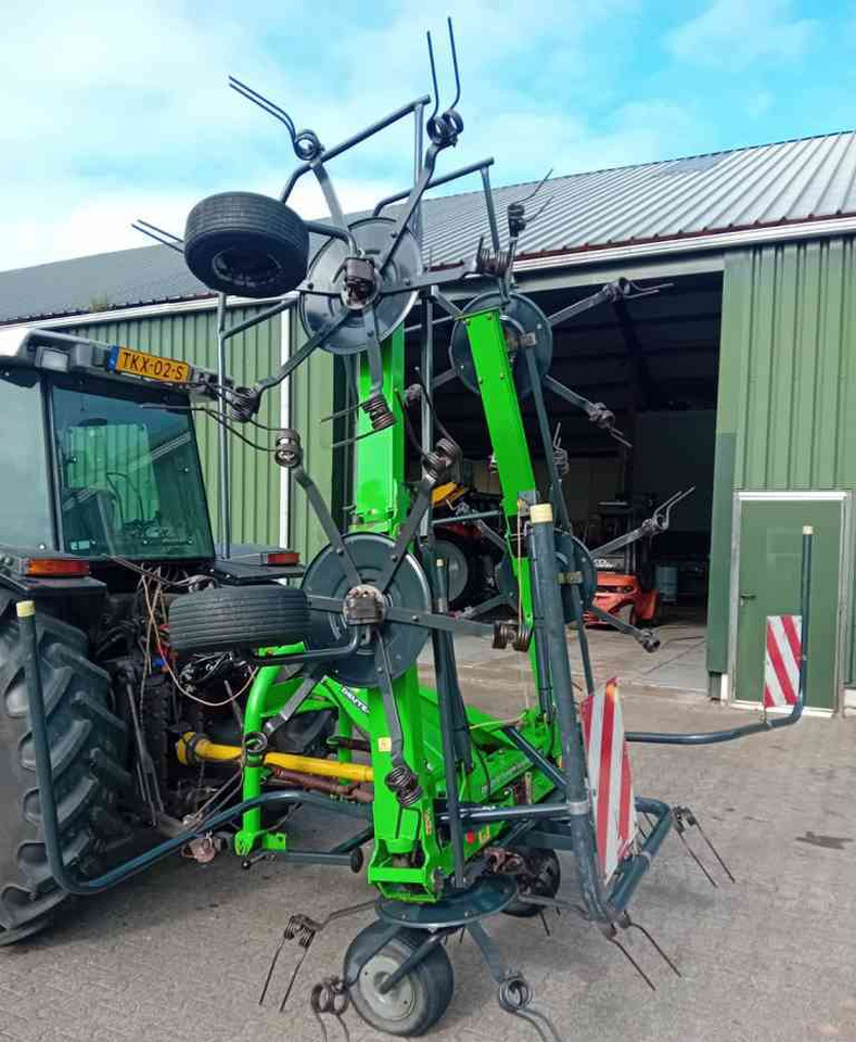 Deutz-Fahr Condimaster 6821 schudder weidebouwmachines - Сеноворошилка: фото 3 Deutz-Fahr Condimaster 6821 schudder weidebouwmachines - Сеноворошилка: фото 3