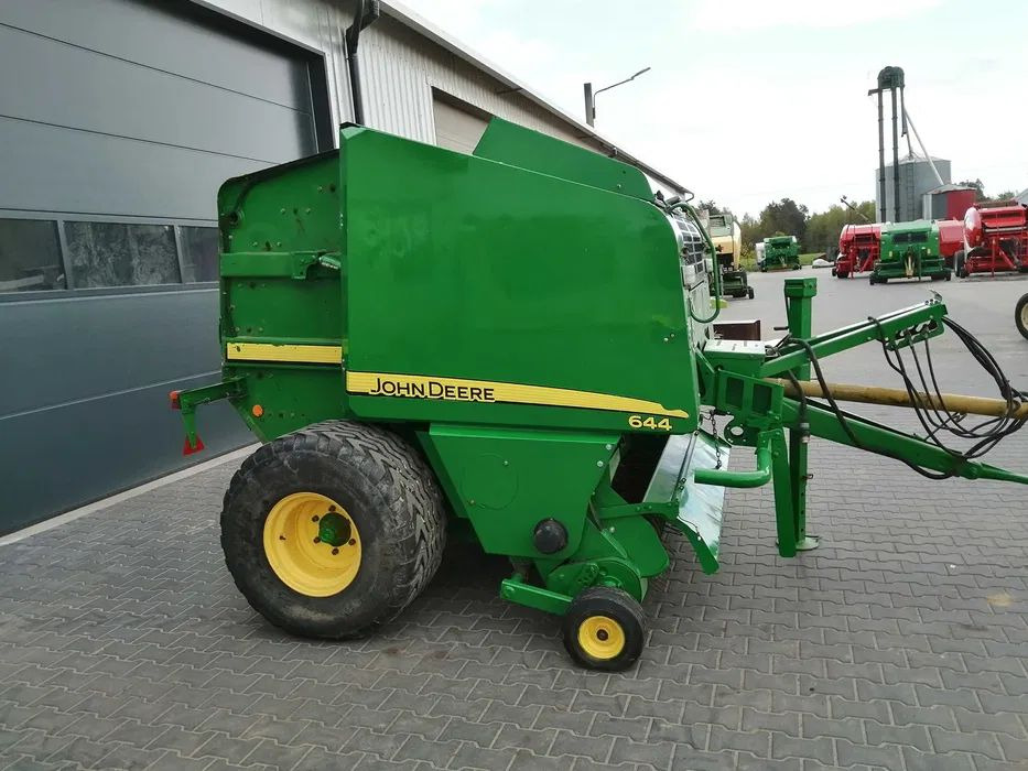 JOHN DEERE 644/2011r 578 PREMIUM opuszczana podloga cover edge - Пресс-подборщик рулонный: фото 2 JOHN DEERE 644/2011r 578 PREMIUM opuszczana podloga cover edge - Пресс-подборщик рулонный: фото 2