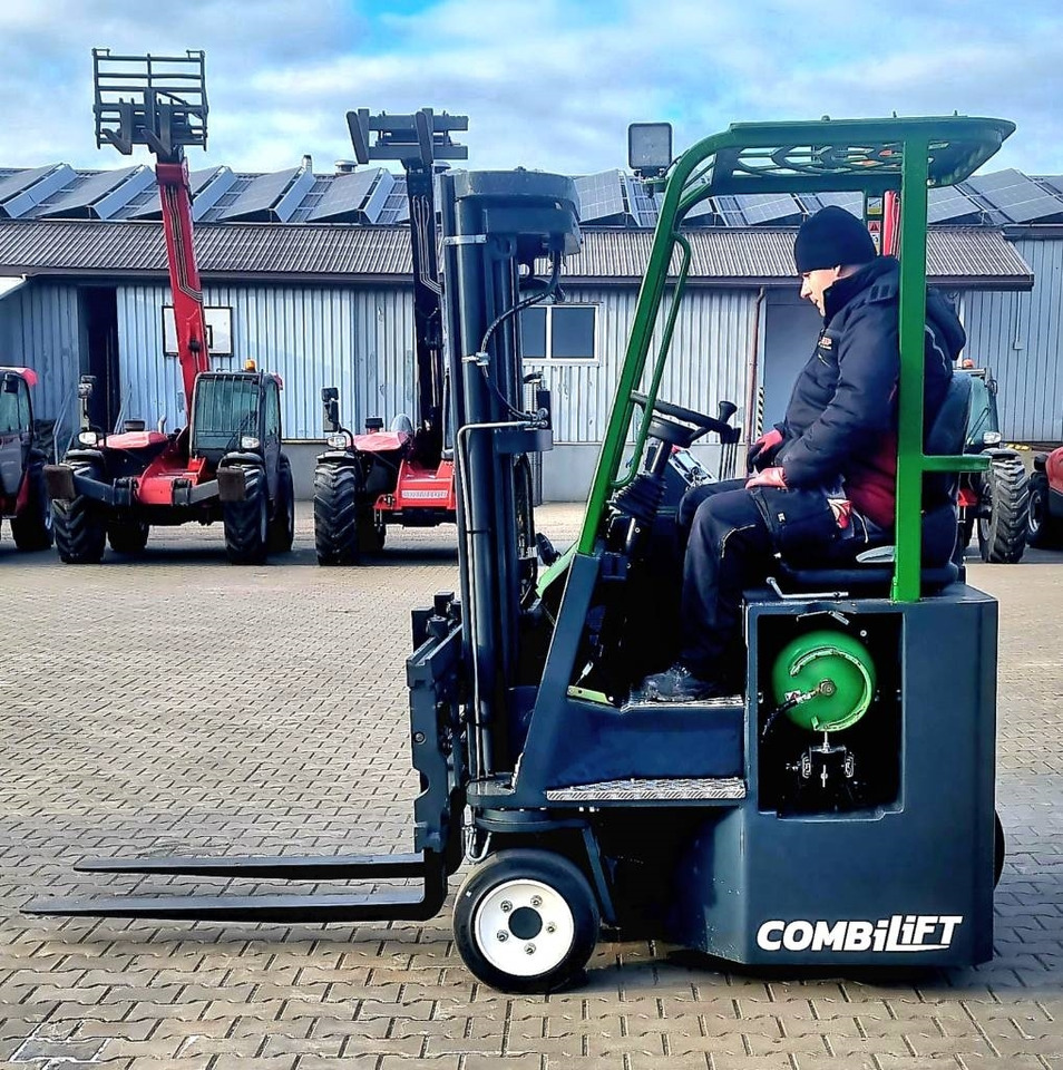 Combilift CB 2500 LPG NEW 2023 - SALE ! - Четырехсторонний погрузчик: фото 3 Combilift CB 2500 LPG NEW 2023 - SALE ! - Четырехсторонний погрузчик: фото 3