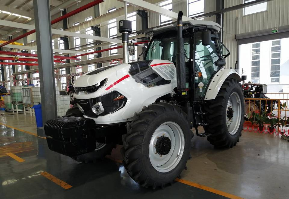 NEW MAXUS 200 HP Tractor 4x4 Warranty up to 10 Years НОВИЙ MAXUS 200 К.с. Трактор 4x4 Гарантія до 10 Років NOWY MAXUS 200 KM Ciągnik 4x4 Gwarancja do 10 LAT - Трактор: фото 5 NEW MAXUS 200 HP Tractor 4x4 Warranty up to 10 Years НОВИЙ MAXUS 200 К.с. Трактор 4x4 Гарантія до 10 Років NOWY MAXUS 200 KM Ciągnik 4x4 Gwarancja do 10 LAT - Трактор: фото 5