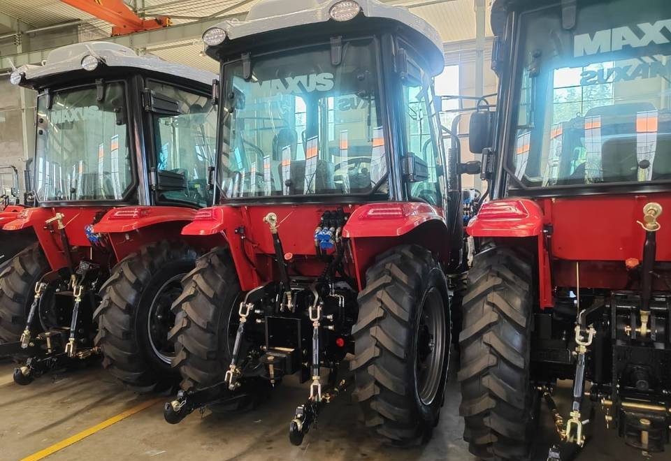 NEW MAXUS 70 HP 4x4 Export Tractor Warranty up to 10 YEARS НОВИЙ Трактор 70 К.с. 4x4 MAXUS Експорт Гарантія до 10 РОКІВ NOWY Ciągnik 70 KM 4x4 MAXUS Export Gwarancja do 10 LAT - Трактор: фото 1 NEW MAXUS 70 HP 4x4 Export Tractor Warranty up to 10 YEARS НОВИЙ Трактор 70 К.с. 4x4 MAXUS Експорт Гарантія до 10 РОКІВ NOWY Ciągnik 70 KM 4x4 MAXUS Export Gwarancja do 10 LAT - Трактор: фото 1