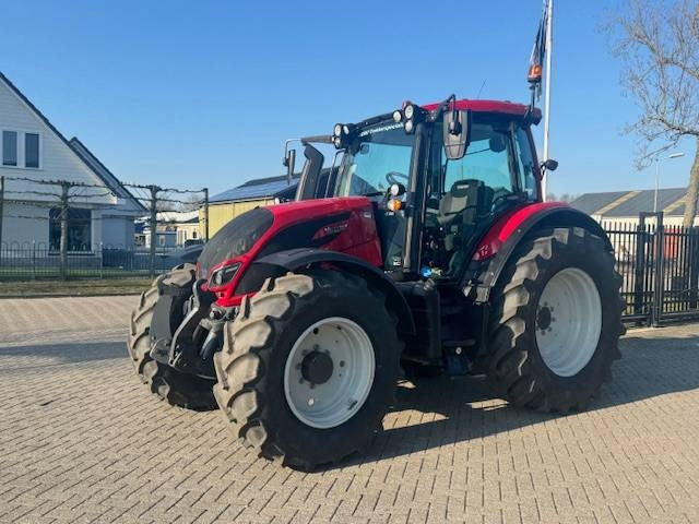 Valtra N134 Hitech - Трактор: фото 1 Valtra N134 Hitech - Трактор: фото 1