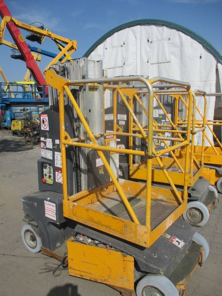 JLG Toucan Junior 8 - Вертикальный мачтовый подъемник: фото 2 JLG Toucan Junior 8 - Вертикальный мачтовый подъемник: фото 2