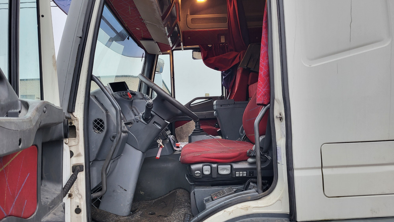 Грузовик IVECO MAGIRUS AT26 430: фото 14