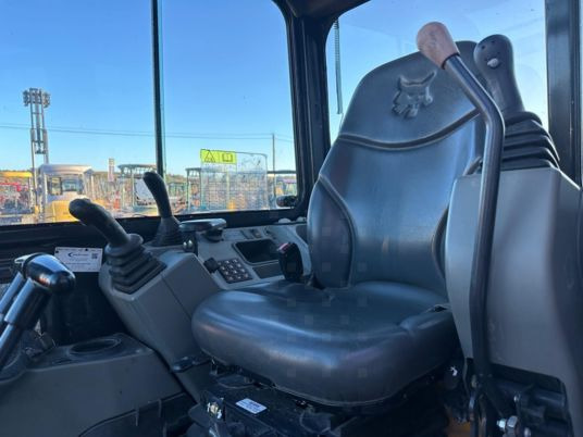Bobcat E35 à 22 500 € HT - Мини-экскаватор: фото 3 Bobcat E35 à 22 500 € HT - Мини-экскаватор: фото 3