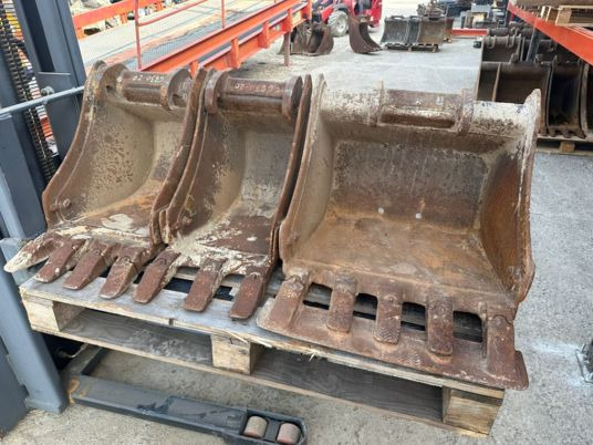 Godet pour minipelle Bobcat - Ковш для экскаватора: фото 1 Godet pour minipelle Bobcat - Ковш для экскаватора: фото 1