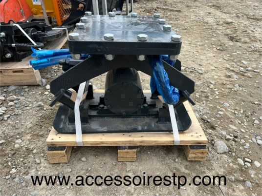 Plaque vibrante hydraulique pour minipelle - Виброплита, Навесное оборудование: фото 1 Plaque vibrante hydraulique pour minipelle - Виброплита, Навесное оборудование: фото 1