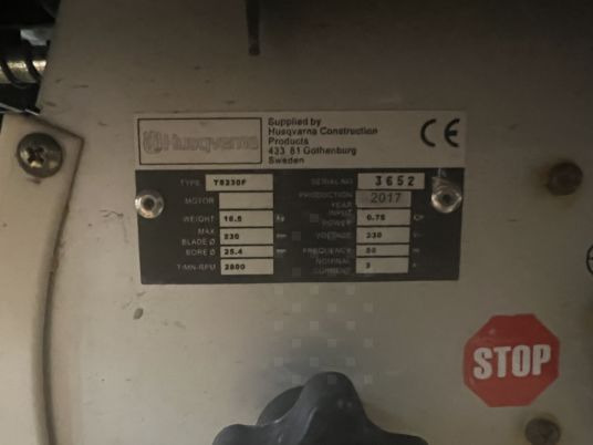 SCIE DE CARRELAGE HUSQVARNA TS230F - Инструмент/ Оборудование: фото 5 SCIE DE CARRELAGE HUSQVARNA TS230F - Инструмент/ Оборудование: фото 5