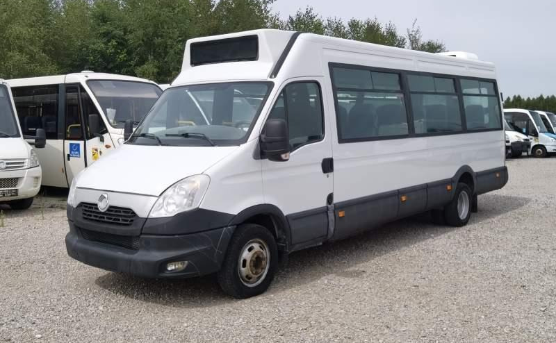 Iveco Daily 23 *NOWY SILNIK* 2 SZTUKI*, klima, winda - Пригородный автобус: фото 3 Iveco Daily 23 *NOWY SILNIK* 2 SZTUKI*, klima, winda - Пригородный автобус: фото 3