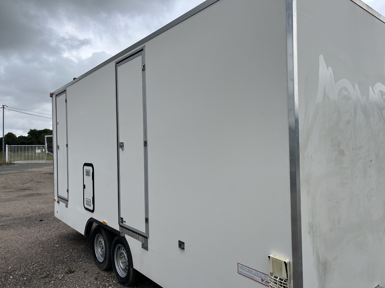 Jcr Base de vie - Прицеп для легкового автомобиля: фото 3 Jcr Base de vie - Прицеп для легкового автомобиля: фото 3