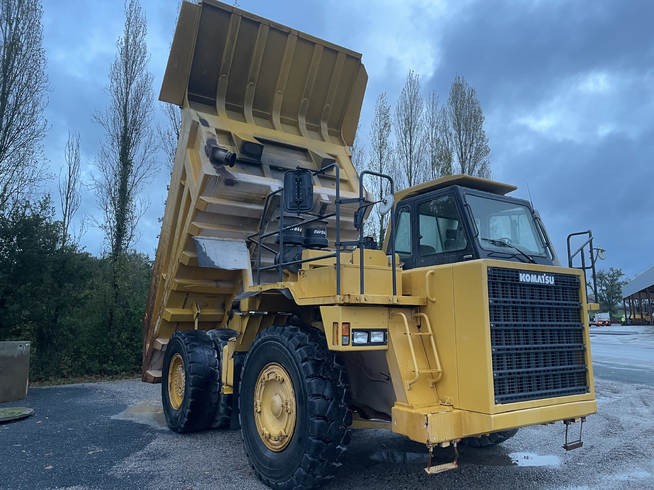KOMATSU Hd405-6 - Карьерный самосвал: фото 4 KOMATSU Hd405-6 - Карьерный самосвал: фото 4
