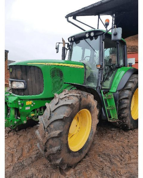JOHN DEERE 6820 - Трактор: фото 1 JOHN DEERE 6820 - Трактор: фото 1