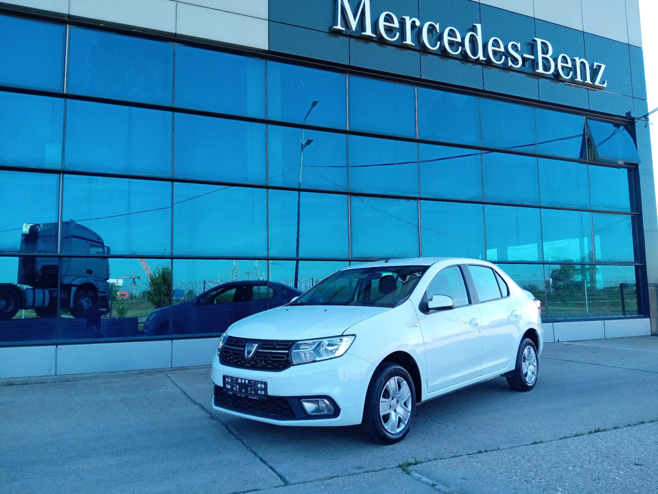 Dacia Logan 1.5 dCi, TOP ! - Седан: фото 1 Dacia Logan 1.5 dCi, TOP ! - Седан: фото 1