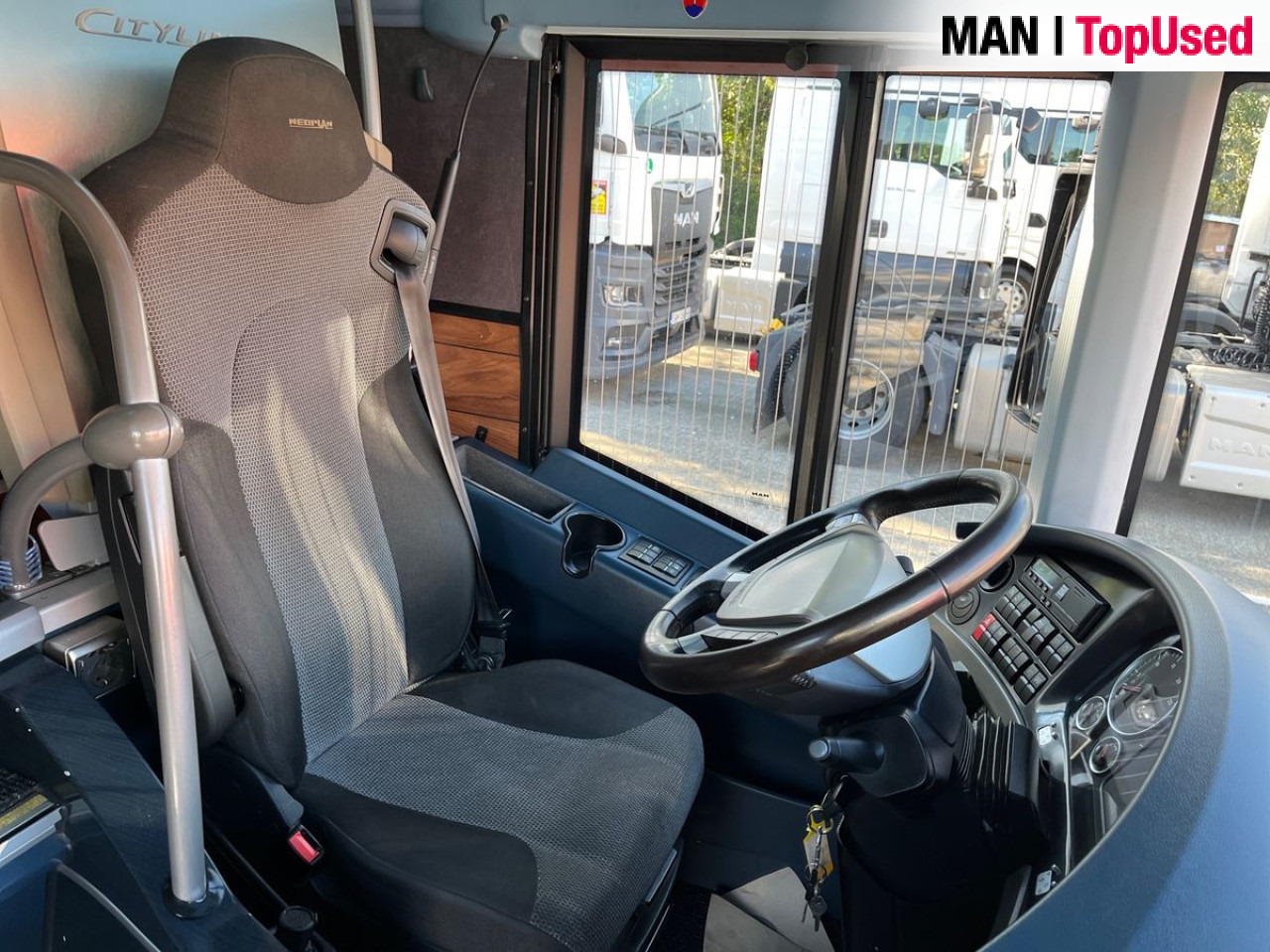 NEOPLAN CITYLINER 2 / N 1218 HDL Euro6 Intarder Klima AHK - Туристический автобус: фото 4 NEOPLAN CITYLINER 2 / N 1218 HDL Euro6 Intarder Klima AHK - Туристический автобус: фото 4