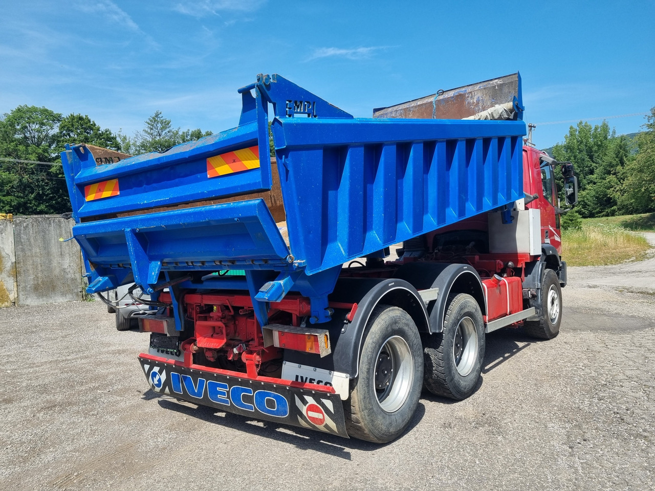 IVECO EUROTRAKKER MP260E47H 6x4 tipper RETARDER - Самосвал: фото 4 IVECO EUROTRAKKER MP260E47H 6x4 tipper RETARDER - Самосвал: фото 4