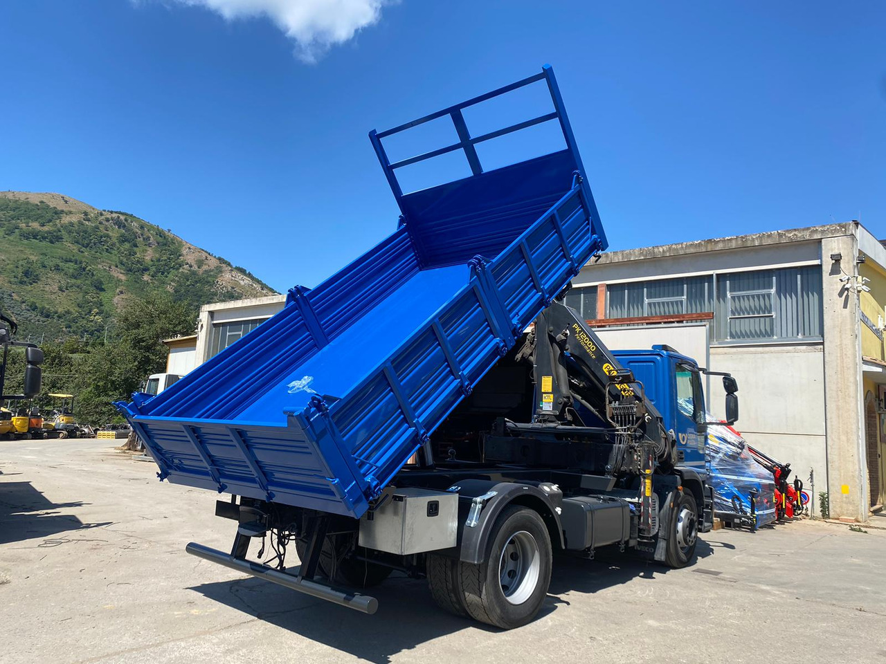 Автоманипулятор, Самосвал IVECO EUROCARGO 190EL28: фото 13 Автоманипулятор, Самосвал IVECO EUROCARGO 190EL28: фото 13