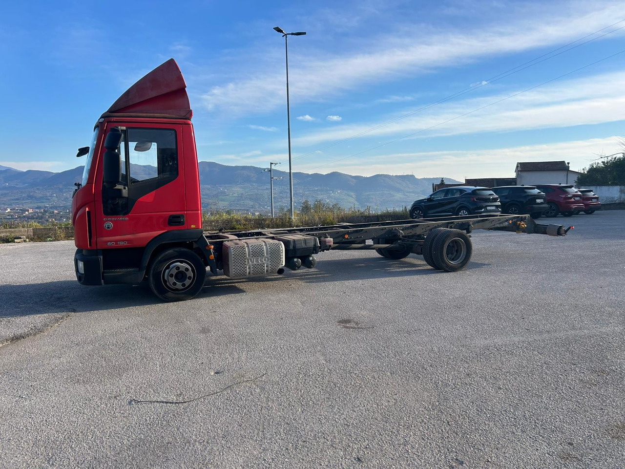 IVECO EUROCARGO 80-190 - Грузовик-шасси: фото 4 IVECO EUROCARGO 80-190 - Грузовик-шасси: фото 4