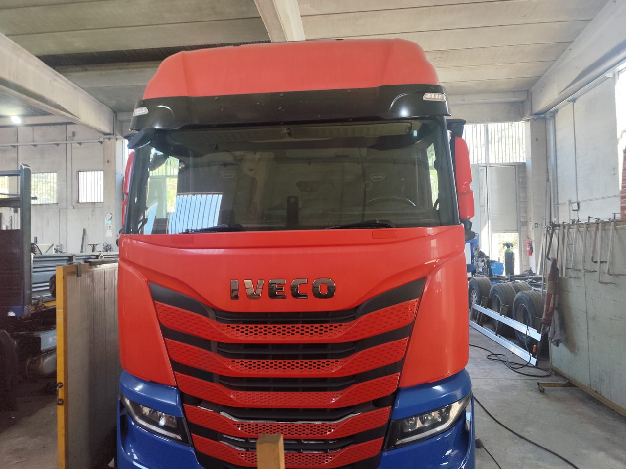 IVECO S-WAY AS260S48 Y - Грузовик-шасси: фото 4 IVECO S-WAY AS260S48 Y - Грузовик-шасси: фото 4