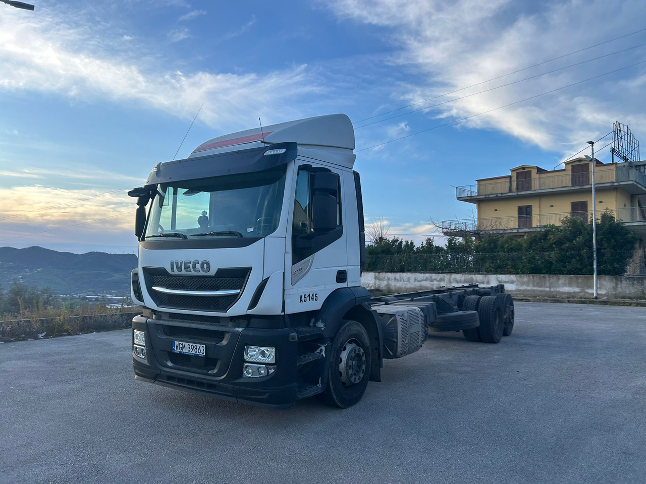 IVECO STRALIS AD 260S31 XP - Грузовик-шасси: фото 2 IVECO STRALIS AD 260S31 XP - Грузовик-шасси: фото 2