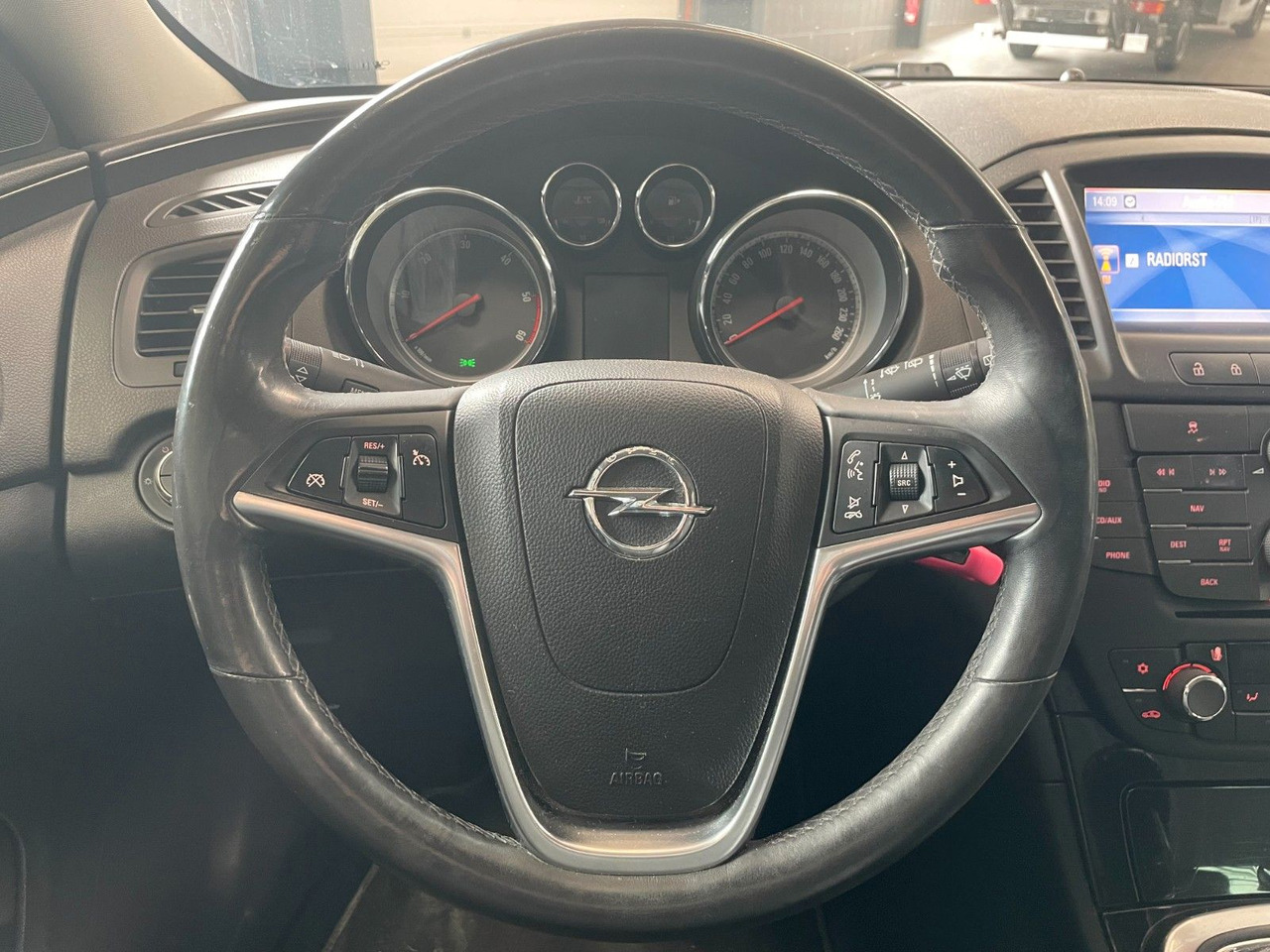 Легковой автомобиль Opel Insignia A Sports Tourer 150 Jahre Opel AHK: фото 14