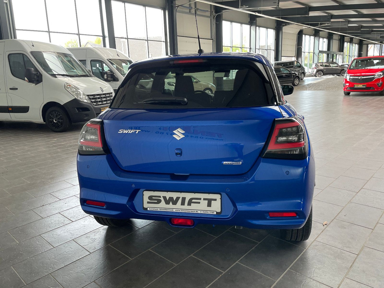 Suzuki Swift 1.2 DUALJET HYBRID Comfort+ - Легковой автомобиль: фото 4 Suzuki Swift 1.2 DUALJET HYBRID Comfort+ - Легковой автомобиль: фото 4