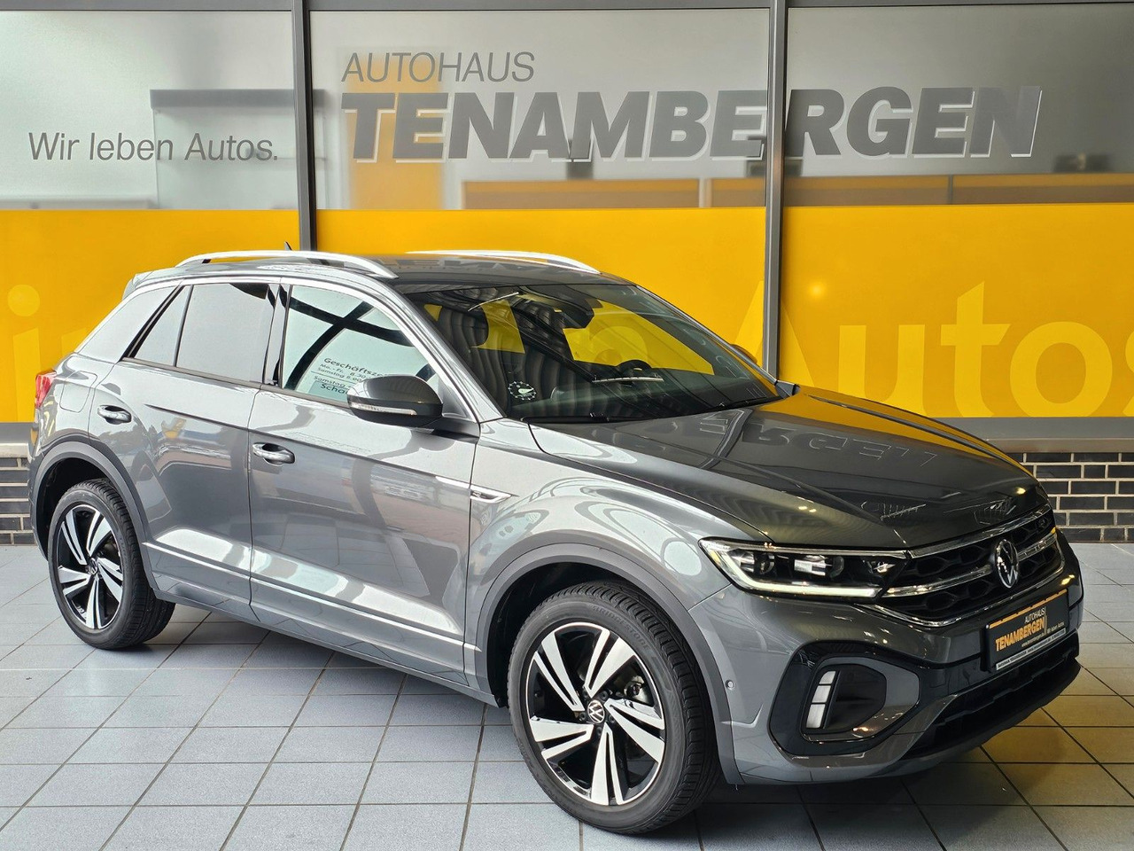 Volkswagen T-Roc R-Line eHeckklappe SHZ LED - Внедорожник: фото 1 Volkswagen T-Roc R-Line eHeckklappe SHZ LED - Внедорожник: фото 1