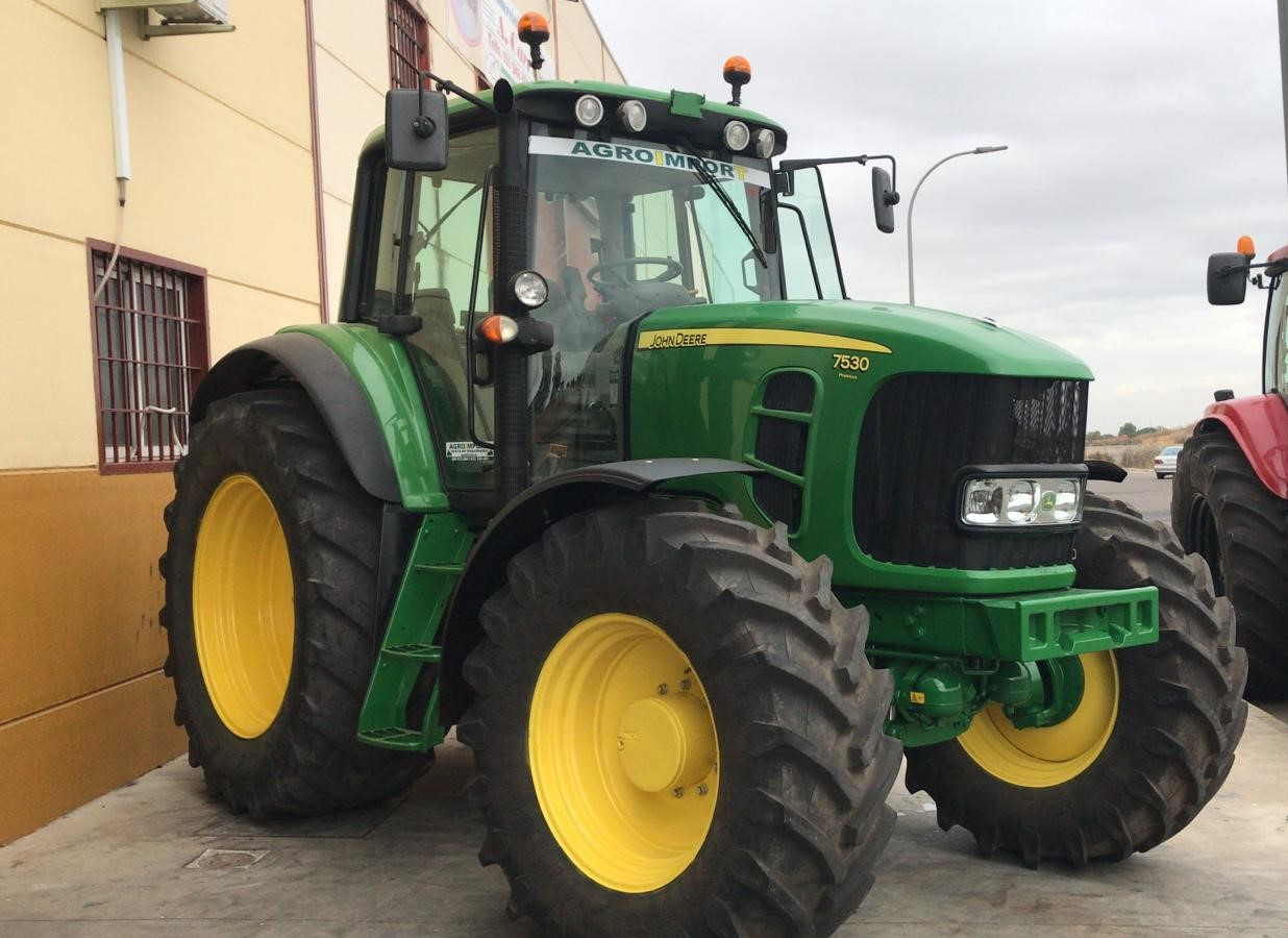 John Deere 7530 Premium - Трактор: фото 1 John Deere 7530 Premium - Трактор: фото 1